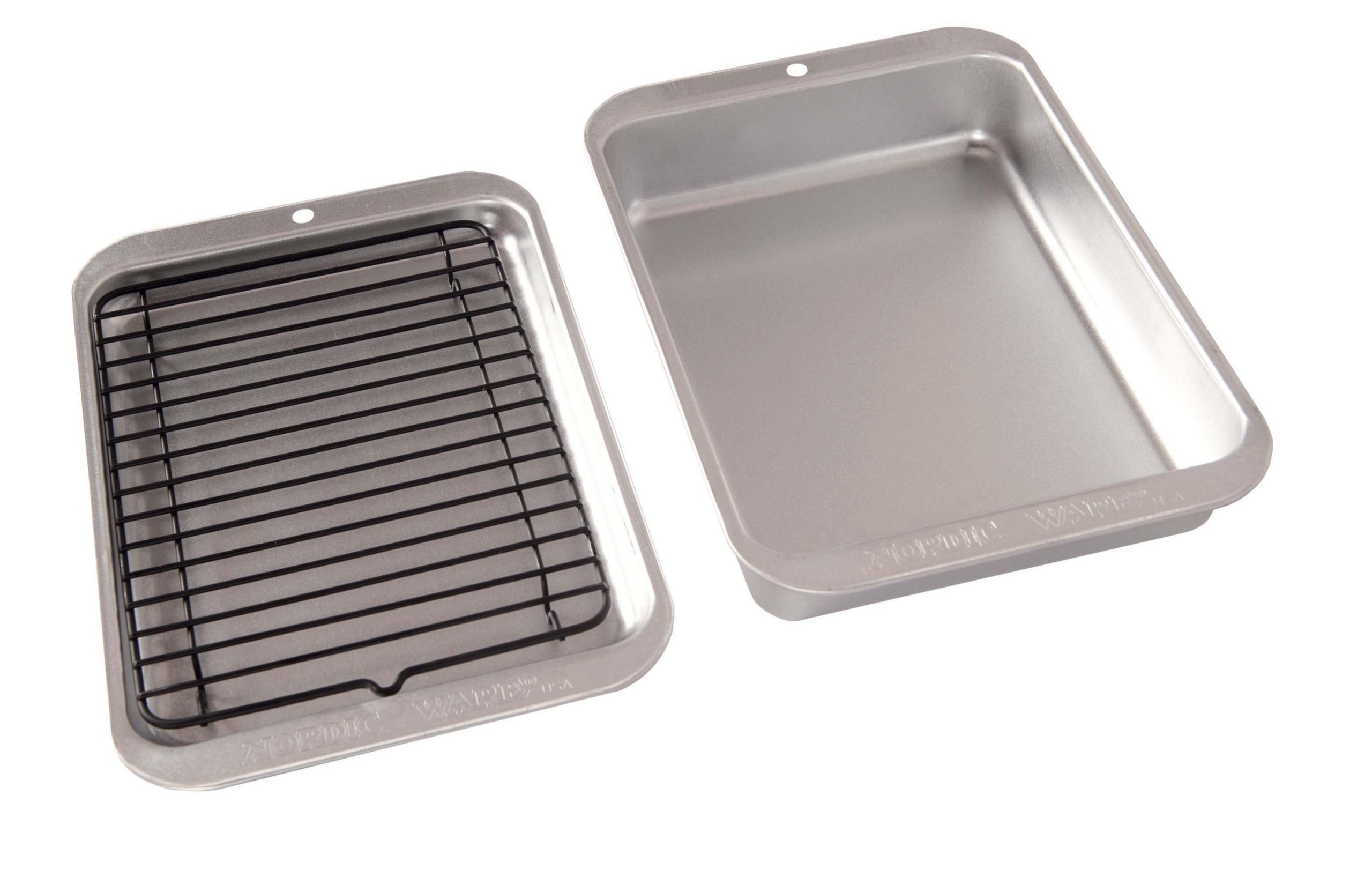 Nordic Ware Naturals® Compact Ovenware 3-Piece Set – Swag Made in the USA