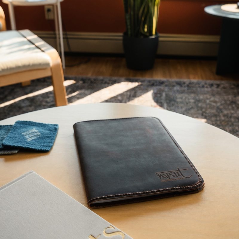 Custom Duluth Pack™ Large Heritage Leather Field Journal - 5